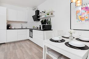 Modern Apartment in Gdańsk by Renters