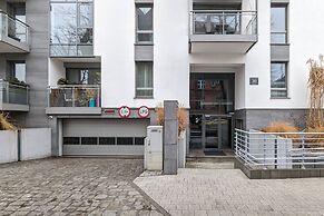 Modern Apartment in Gdańsk by Renters