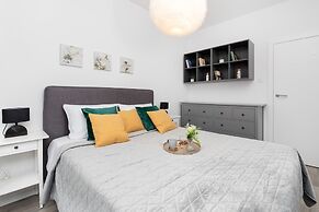 Modern Apartment in Gdańsk by Renters