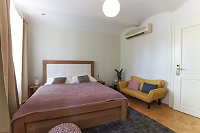 River View Residence by Charles Bridge