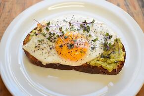 Auberge Le Sunshine - Café-bistro