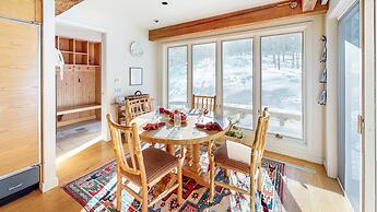 Trails Edge by Snowmass Vacations