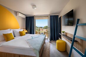 Sunny Makarska by Valamar