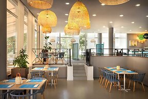 Sunny Makarska by Valamar