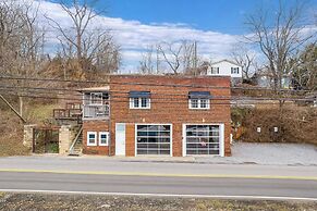 Riverside Trade Retreat Avantstay Industrial-chic, Near Downtown Ashev