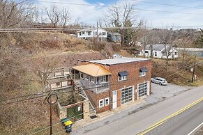 Riverside Trade Retreat Avantstay Industrial-chic, Near Downtown Ashev