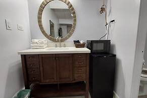 Village Motel By OYO Clinton