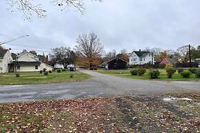 Village Motel By OYO Clinton