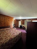 Village Motel By OYO Clinton