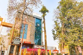 Fabexpress Grand Inn I