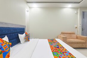 Fabexpress Grand Inn I