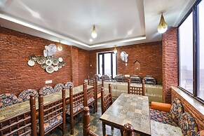 Fabhotel Nirvana Grand By Io