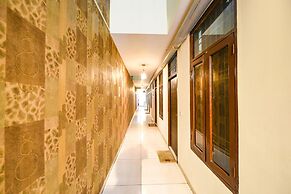 Fabhotel Green Valley