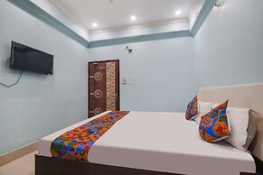 Fabhotel Raj Niwas