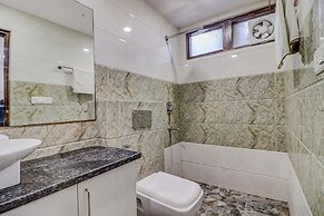 FabHotel Roadway Inn