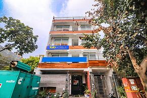 FabHotel Roadway Inn