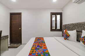 FabHotel Roadway Inn