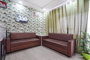 Fabhotel Golden Grand