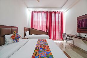 Fabhotel Golden Grand