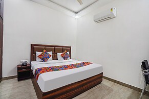 Fabhotel Golden Grand