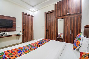 Fabhotel Golden Grand