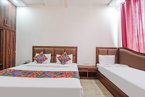 Fabhotel Golden Grand