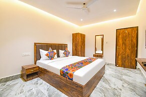 Fabexpress Golden Suites