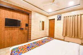 Fabexpress Golden Suites