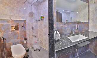 Fabhotel Prime Candle Wood