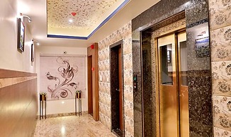 Fabhotel Prime Candle Wood