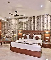 Fabhotel Prime Candle Wood