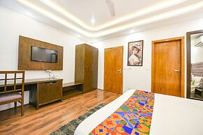 Fabhotel The Weekend Vibes