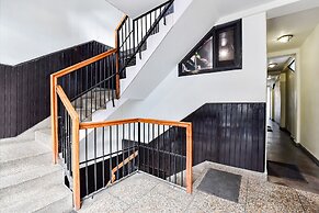 Fabhotel Park View I