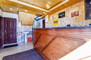 Fabhotel Mayra Grand