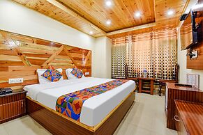 Fabhotel Mayra Grand