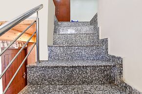 Fabhotel Mayra Grand