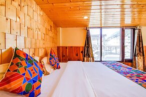 Fabhotel Mayra Grand