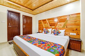 Fabhotel Mayra Grand