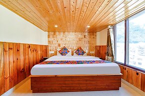 Fabhotel Mayra Grand