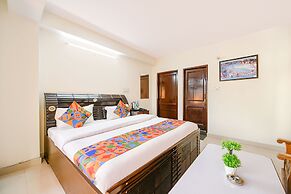 Fabhotel Ginger Grass