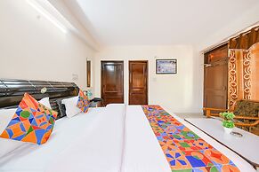 Fabhotel Ginger Grass