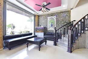 Fabhotel Harsh Palace