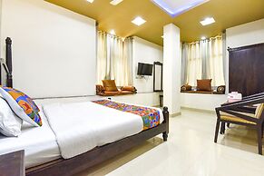 Fabhotel Harsh Palace