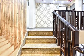 Fabhotel Harsh Palace