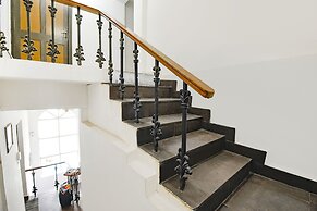 Fabexpress Devine Hospitality