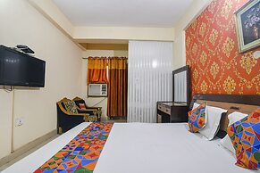 Fabhotel Maadhavam Residence