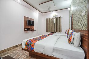 Fabhotel Deepak Palace