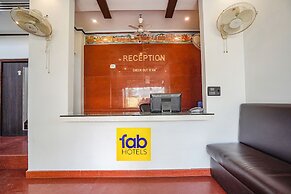 Fabhotel Deepak Palace