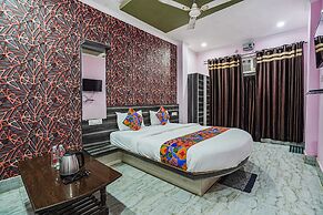 Fabhotel Deepak Palace