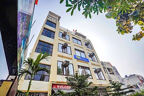 Fabhotel Deepak Palace